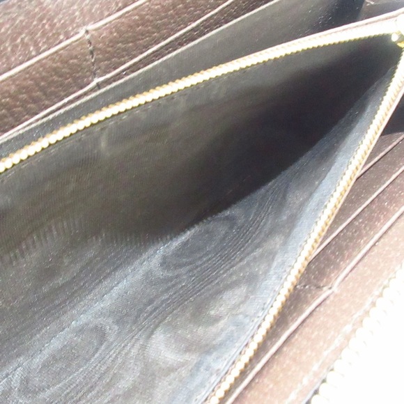 GUCCI GG plus Wallet - Picture 5 of 9